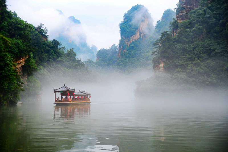 Khung cảnh lãng mạn hồ Bảo Phong mùa xuân